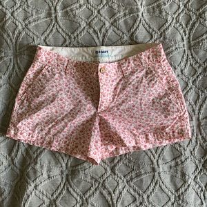 Floral pink shorts